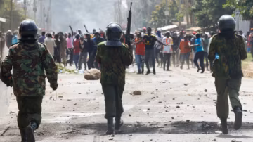 Kenya : un adolescent tué lors d’une manifestation contre un centre de traitement Ebola américain, selon sa famille