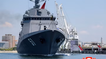 Kim Jong Un dévoile un ambitieux plan naval : la Corée du Nord veut construire deux destroyers par an