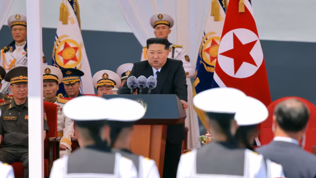 Kim Jong-un supervise de nouveaux essais d’armement et renforce la pression militaire sur la frontière sud — photo