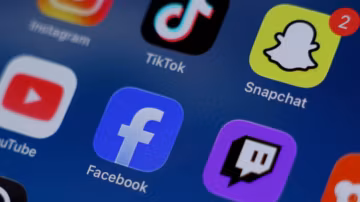 L’Australie durcit son interdiction des réseaux sociaux pour les mineurs et double les sanctions contre les géants de la tech
