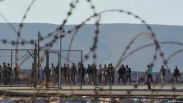 L’Union européenne ouvre la voie à des centres de retour de migrants en dehors de ses frontières