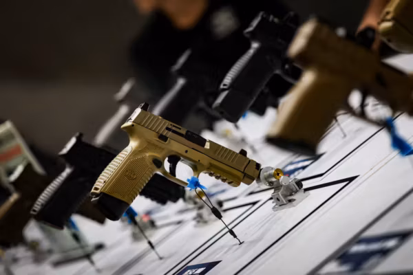 La Cour suprême américaine limite l'application de l'interdiction d'armes à feu visant les consommateurs de marijuana