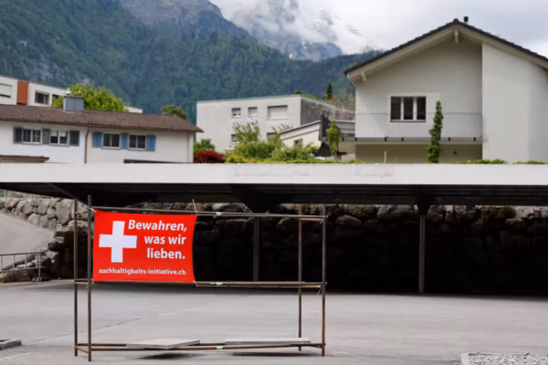 La Suisse vote sur un plafonnement de sa population : un référendum aux conséquences potentiellement majeures pour l’Europe