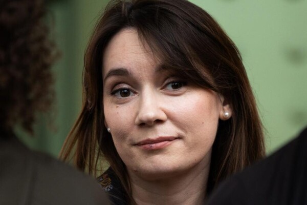 Laurent Nuñez dément toute intervention du gouvernement dans le renouvellement du titre de séjour de Xénia Fedorova
