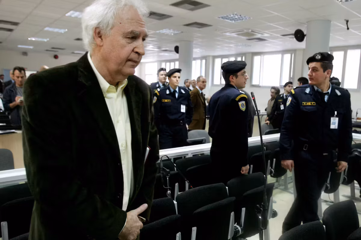 Le chef historique du groupe terroriste du 17-Novembre renvoyé en prison par la justice grecque
