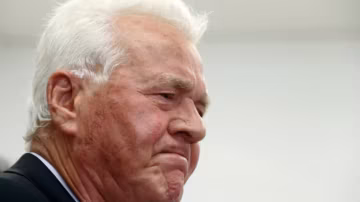 Le milliardaire Frank Stronach reconnu coupable d’agression sexuelle dans une affaire remontant aux années 1970 et 1980