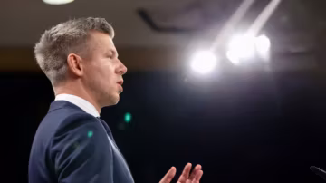 Le parti hongrois Tisza menace de lancer une procédure contre le président s’il refuse de démissionner