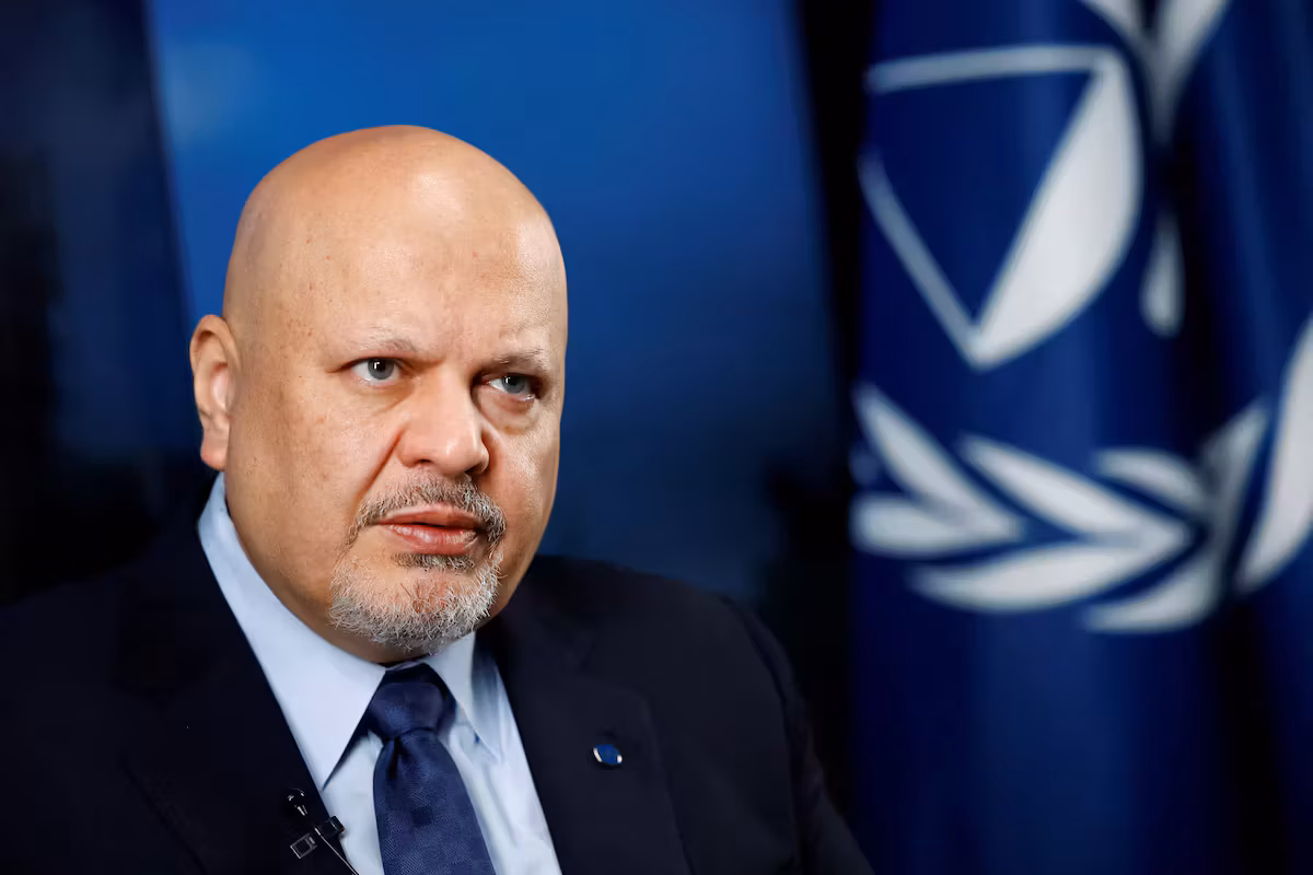 Le procureur suspendu de la CPI dénonce une décision « illégale » et contre-attaque publiquement