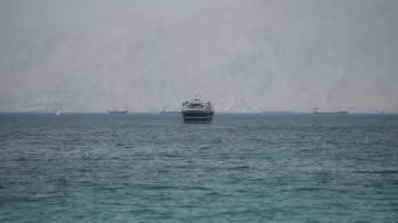 Le trafic maritime reprend progressivement dans le détroit d’Ormuz après les avancées diplomatiques entre Washington et Téhéran