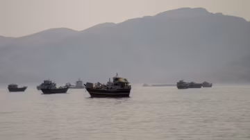 Les États-Unis démentent la fermeture du détroit d’Ormuz et assurent que le trafic maritime se poursuit