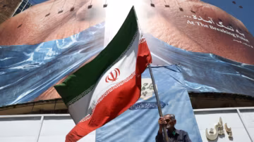 Les États-Unis et l’Iran échangent de nouvelles frappes malgré le cessez-le-feu