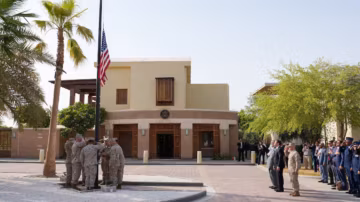 Les États-Unis rouvrent leur ambassade au Koweït après plusieurs mois de fermeture liée aux tensions avec l’Iran