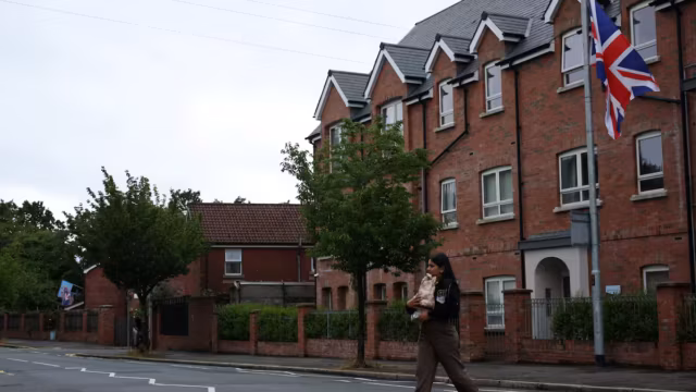 Les minorités de Belfast vivent dans la peur après une vague de violences racistes — photo