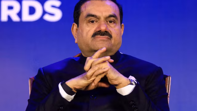 Les procureurs américains devront justifier l’abandon des poursuites contre Gautam Adani