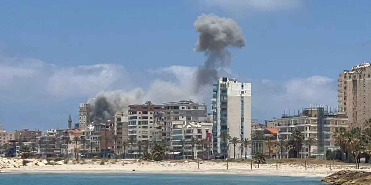 Liban : Israël frappe Tyr après un ordre d’évacuation inédit, au moins huit morts