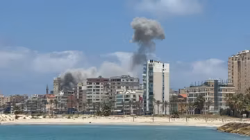 Liban : Israël frappe Tyr après un ordre d’évacuation inédit, au moins huit morts