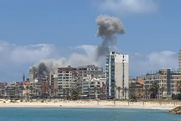 Liban : Israël frappe Tyr après un ordre d’évacuation inédit, au moins huit morts