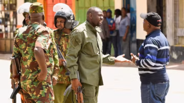 Malgré les protestations, Ruto défend le projet américain de centre Ebola au Kenya