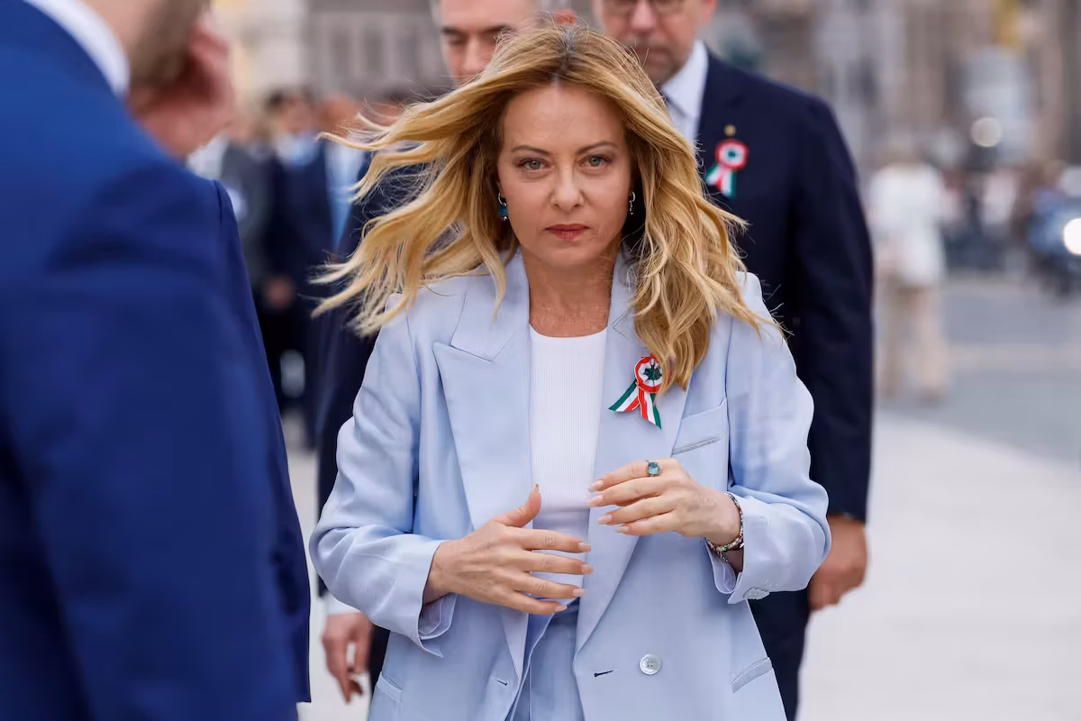 Meloni appelle l’OTAN à adapter ses priorités militaires face aux nouvelles formes de guerre