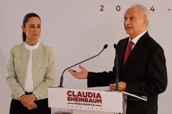 Mexique : une vidéo d’agressions présumées éclabousse l’ex-patron de Pemex, Sheinbaum promet qu’il ne sera pas protégé