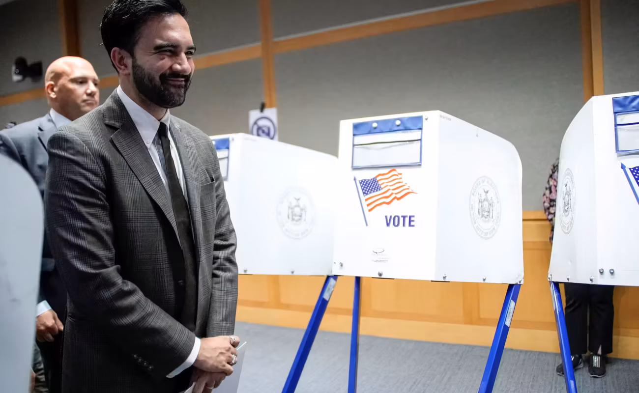 New York : les soutiens de Mamdani aux candidats socialistes mettent le Parti démocrate sous tension