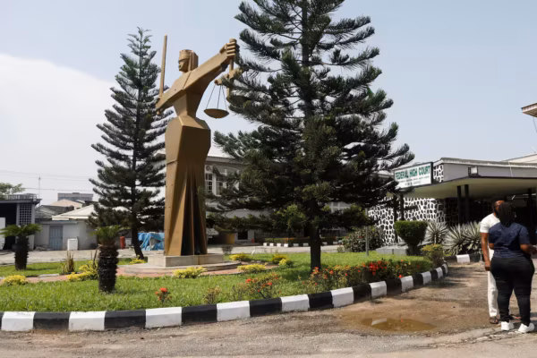 Onze marins indiens condamnés dans une affaire de trafic de cocaïne au Nigeria