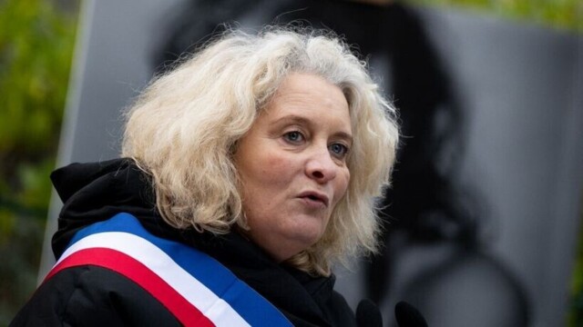 Paris va porter plainte après l’agression de la maire du 10e arrondissement lors de la Nuit Blanche