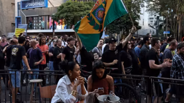 Pourquoi une partie des jeunes Brésiliens se détourne de Lula