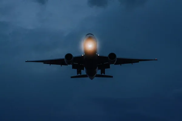 Pourquoi la majorité des vols vers l’Europe traversent l’Atlantique de nuit