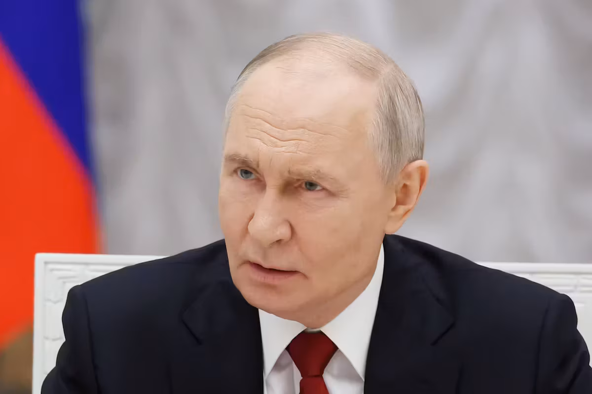 Poutine annonce le développement d’un système satellitaire de contrôle des drones militaires, selon l’agence Ifax