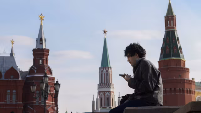Poutine exige le maintien des services essentiels malgré les coupures d’Internet mobile en Russie