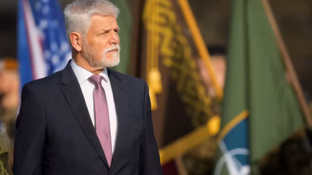 Prague ordonne au gouvernement de permettre au président de participer au sommet de l’OTAN