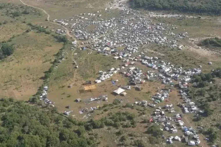 Près de 2.000 participants réunis dans une free party illégale près de Montpellier