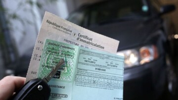 Près de 7.500 victimes d'accidents causés par des conducteurs non assurés en 2025