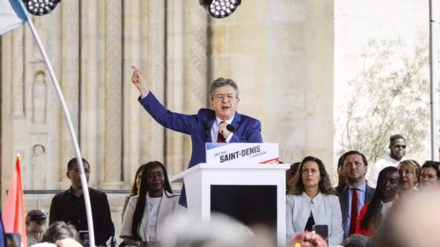 Présidentielle 2027 : Jean-Luc Mélenchon promet l’indépendance de la Nouvelle-Calédonie et une autonomie renforcée pour la Corse