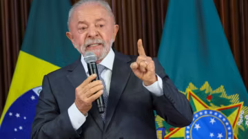 Présidentielle au Brésil : Lula garde l’avantage face à Bolsonaro, selon un nouveau sondage