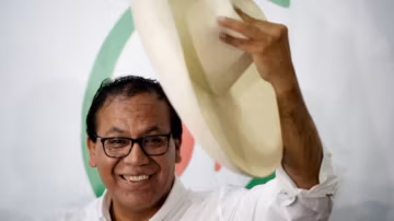 Présidentielle au Pérou : Roberto Sanchez se recentre pour défier Keiko Fujimori au second tour