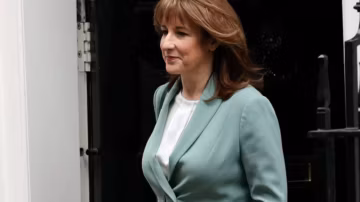 Rachel Reeves affiche son soutien à Andy Burnham pour le poste de Premier ministre britannique