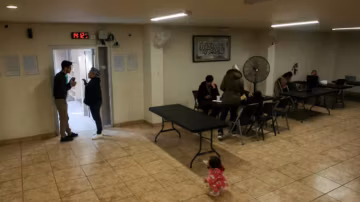 Revers judiciaire pour Trump : un juge bloque des mesures migratoires touchant 39 pays