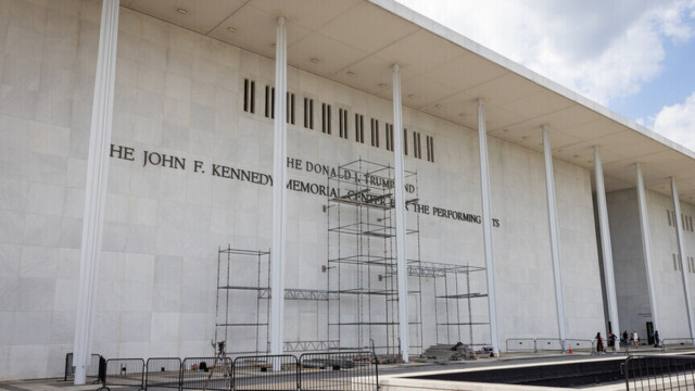 Revers pour Donald Trump : son nom retiré du prestigieux Kennedy Center après une décision de justice
