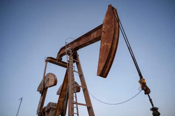 Revirement de Trump sur l’Iran : les prix du pétrole chutent brutalement sur les marchés
