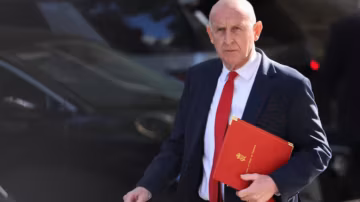 Séisme politique à Londres : la ministre britannique de la Défense démissionne en dénonçant la stratégie sécuritaire de Starmer