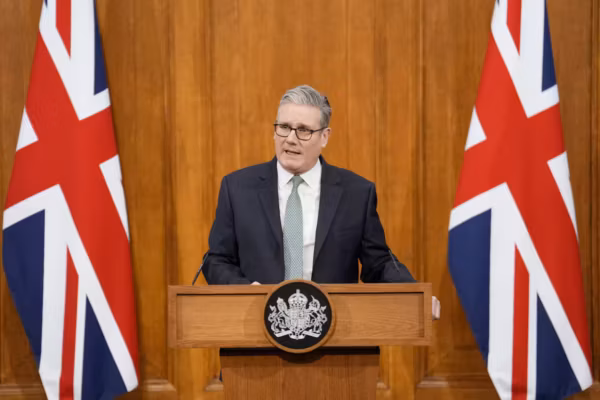 Starmer et Trump évoquent les efforts diplomatiques pour mettre fin au conflit avec l’Iran
