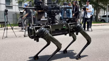 Taïwan présente des chiens robots militaires pour renforcer la surveillance de ses îles disputées