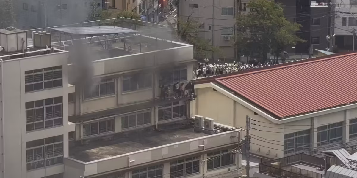 Tokyo : une école primaire évacuée après un incendie, plusieurs élèves intoxiqués par la fumée