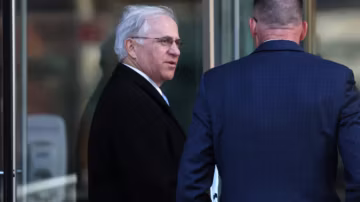 Trump gracie un ancien élu républicain condamné pour fraude boursière dans une affaire de délit d’initié