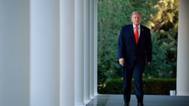Trump menace de frapper de droits de douane de 100 % les pays taxant les géants américains du numérique
