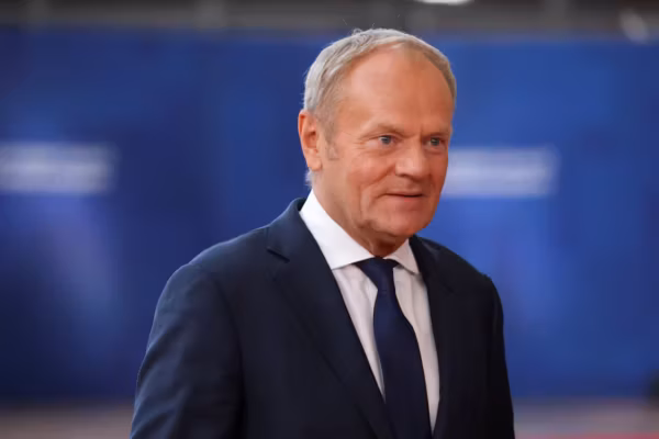 Tusk met en garde contre une rupture avec Kiev et qualifie les tensions polono-ukrainiennes d’« erreur stratégique »