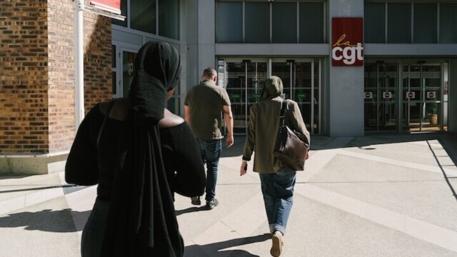 Une salariée de RTE menacée de licenciement pour le port du voile foulard, la CGT dénonce une discrimination Une salariée de RTE menacée de licenciement pour le port du voile foulard, la CGT dénonce une discrimination