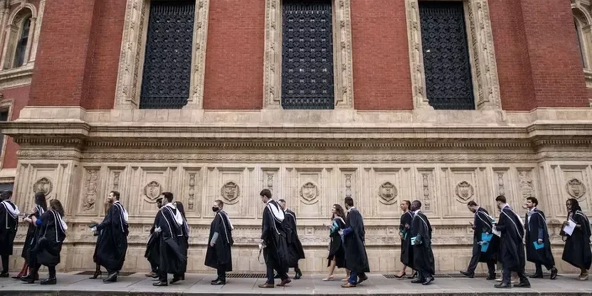 Universités anglaises : pourquoi elles continuent d'attirer le monde entier malgré des difficultés croissantes